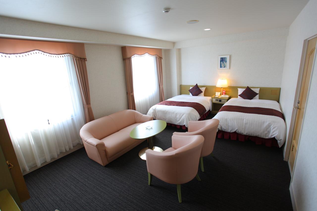 Hotel Verfort Hyuga Zewnętrze zdjęcie